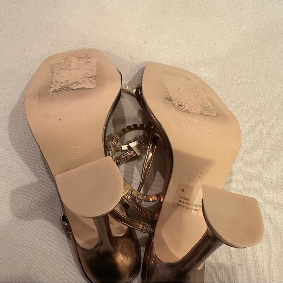 NEW CAPE ROBBIN ARIAH - BRONZE Sandals size 6 reg $75 - Picture 9 of 11